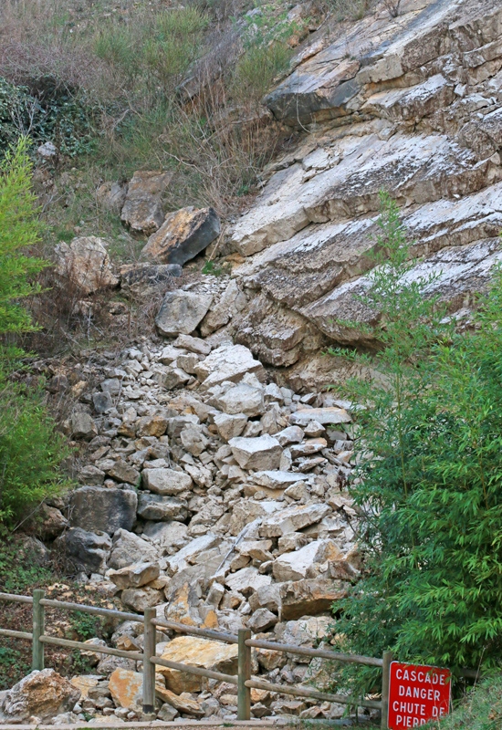 Eboulis à la cascade du lac